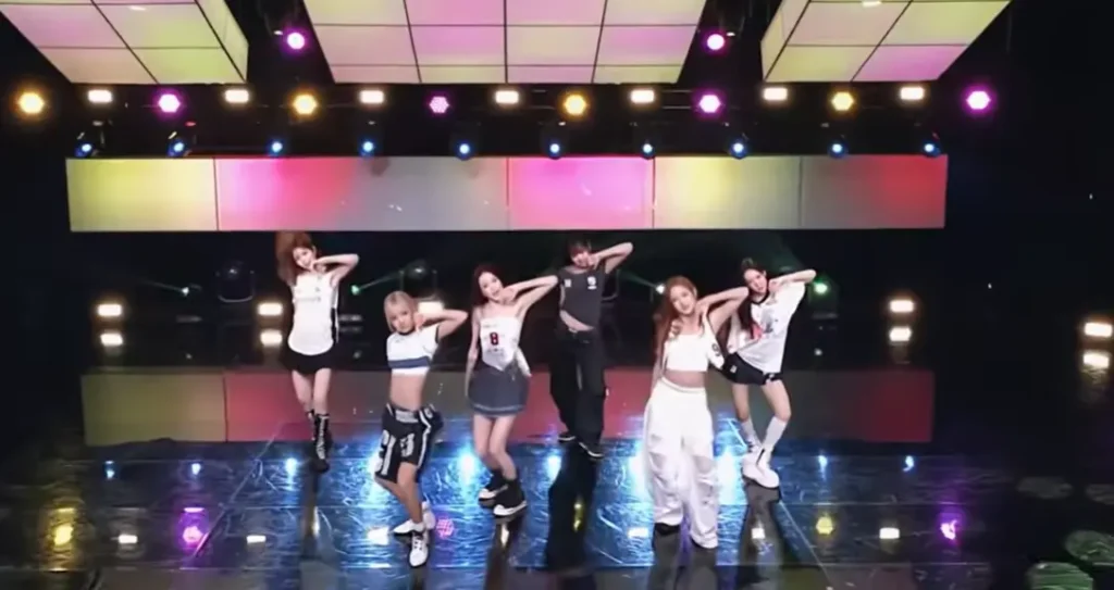 izna DUMB HOT! _ 手扇ぎダンス、チャレンジ向きかも